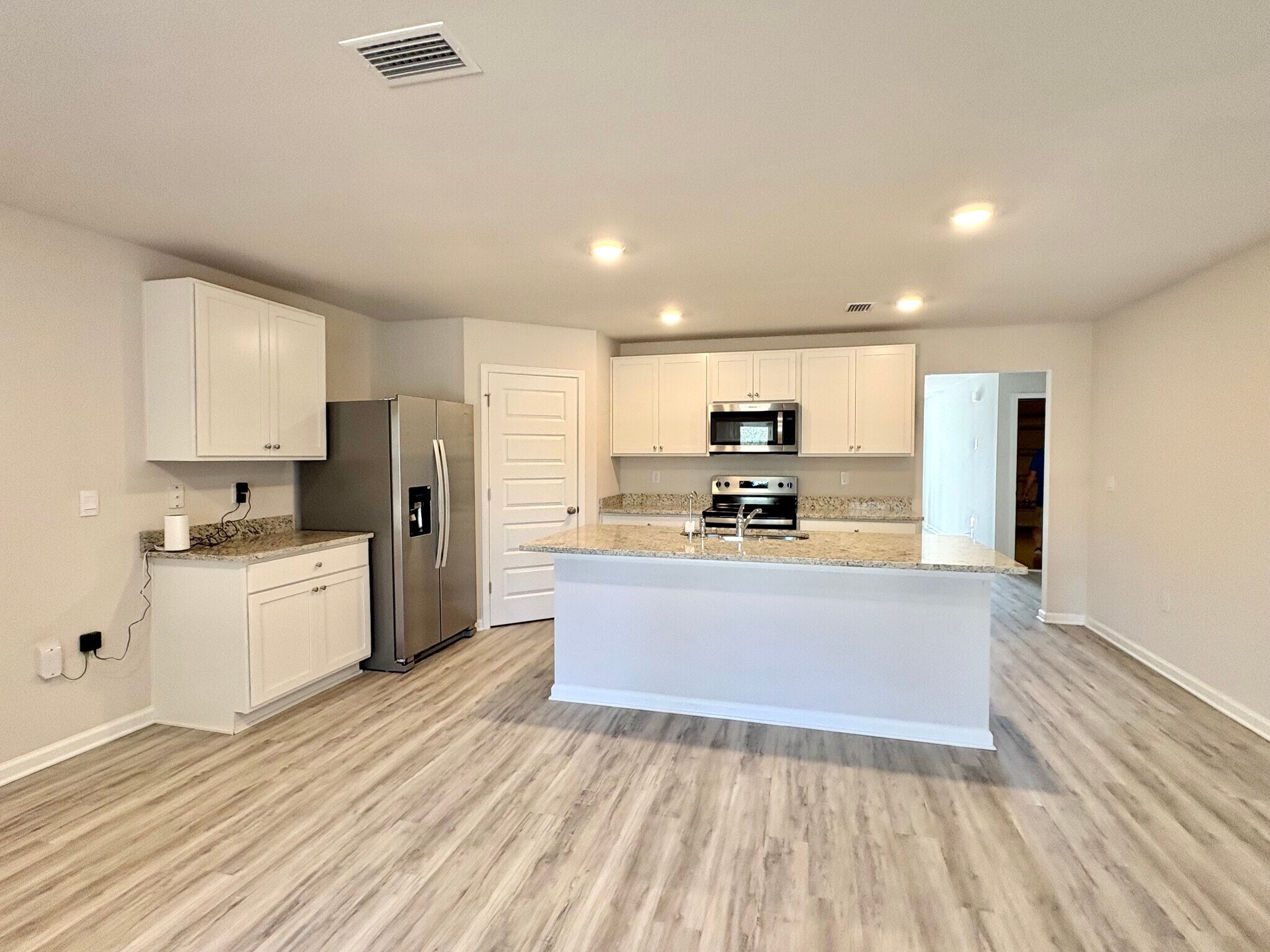 Building Photo - 293 Cades Ct