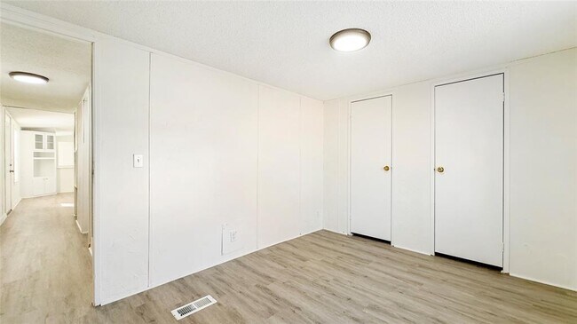Building Photo - 1202 US-190