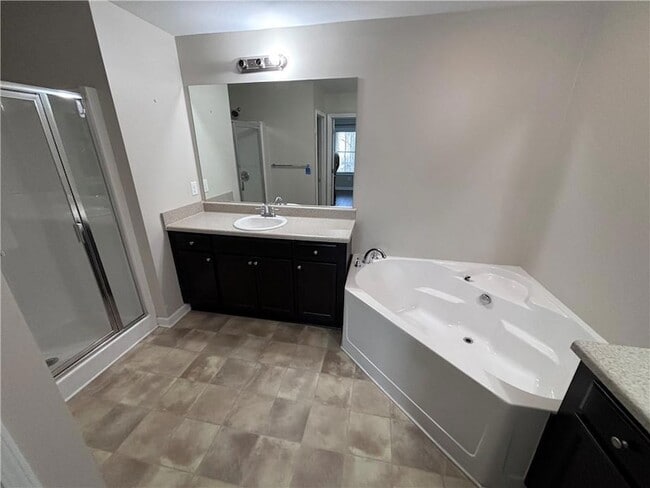Building Photo - 203 Townview Dr
