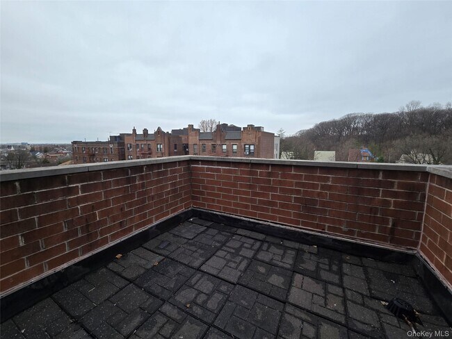 Building Photo - 83-71 116th St