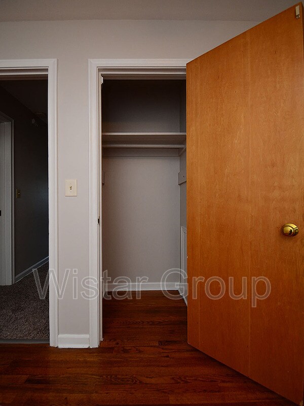 Building Photo - 2130 S 48th St