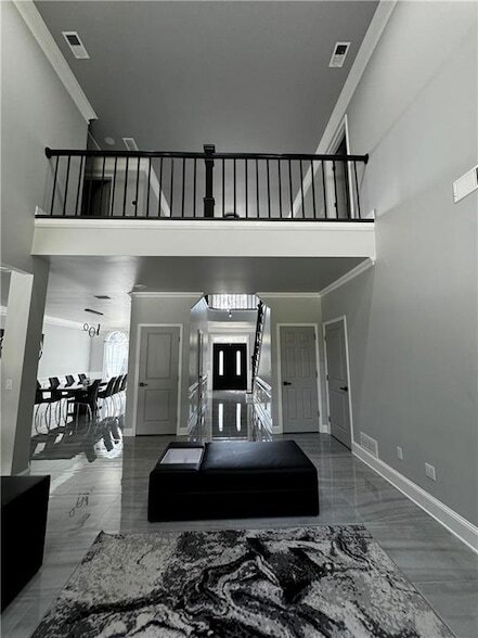 Building Photo - 4299 Oakvale Ln