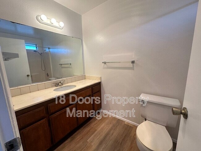 Building Photo - 1380-1384 Hygeia Ave - 1384