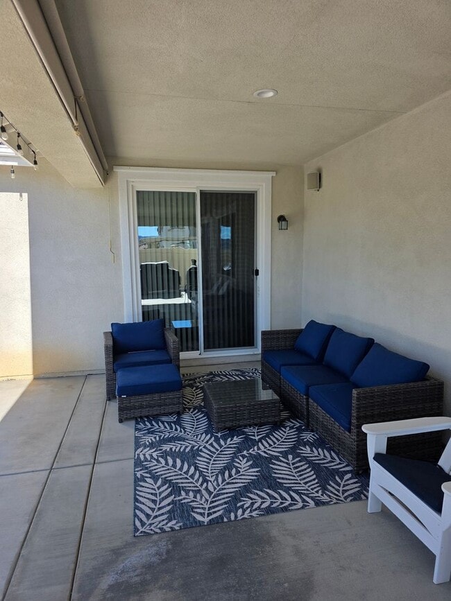 Building Photo - Gorgeous Single Level, 4 Bedroom Pool Home with Solar!