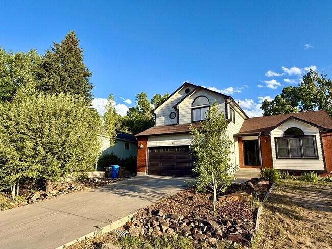 Building Photo - 411 Ruby Dr
