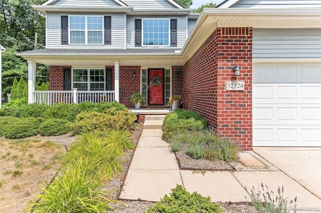 Building Photo - 32724 Laurelwood Ct