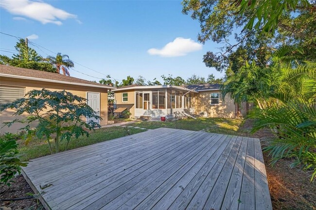 Building Photo - 2716 14th St N