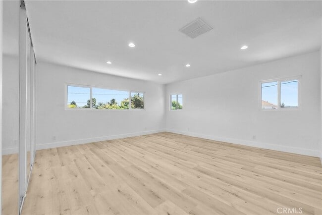 Building Photo - 5224 Hallowell Ave