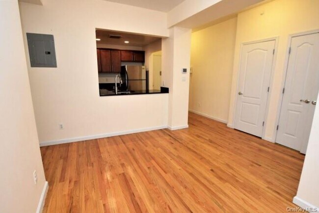 Building Photo - 41-32 44th St