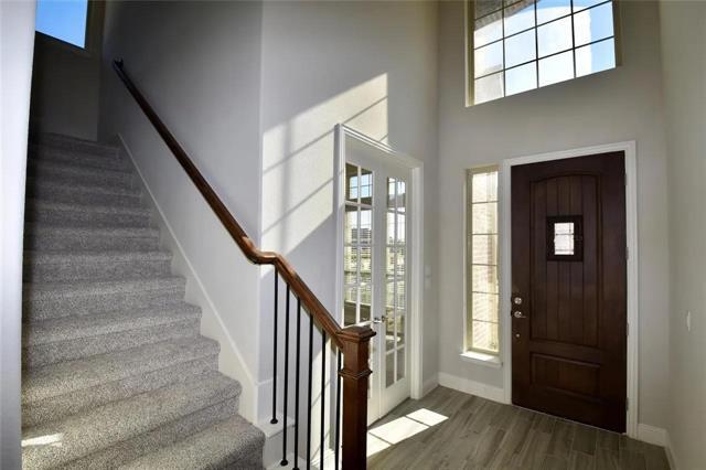 Building Photo - 1004 Sundrop Dr