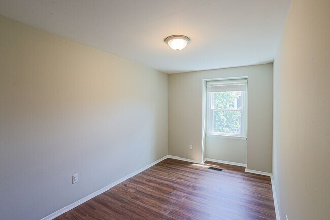 Building Photo - 11 Pawleys Ct