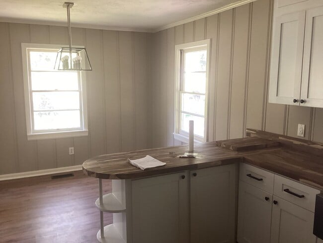 Building Photo - Newly Remodeled 3-bedroom 1 bath in North Gadsden