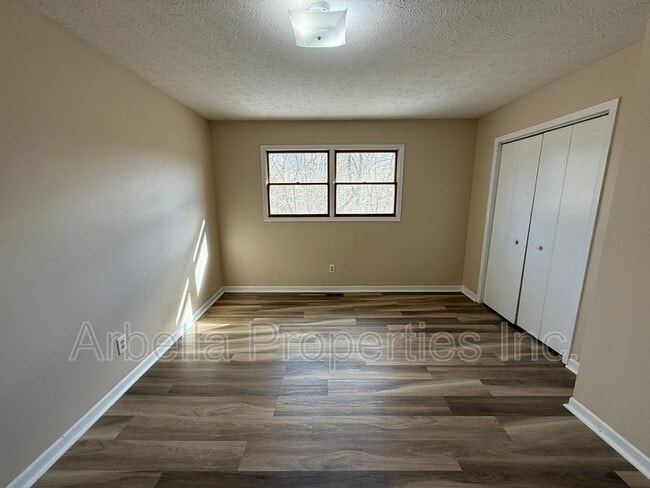 Building Photo - 941 Kendrick Creek Rd