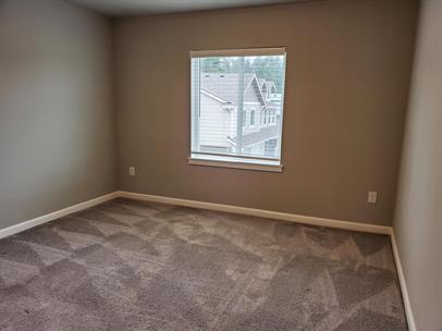 Building Photo - 6909 Delaney Ln NE