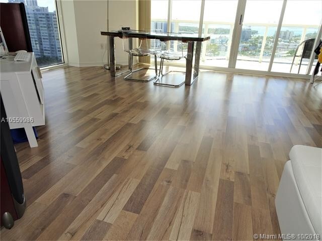 Building Photo - 7330 Ocean Terrace