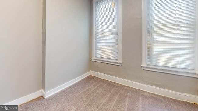 Building Photo - 5139 Ludlow St