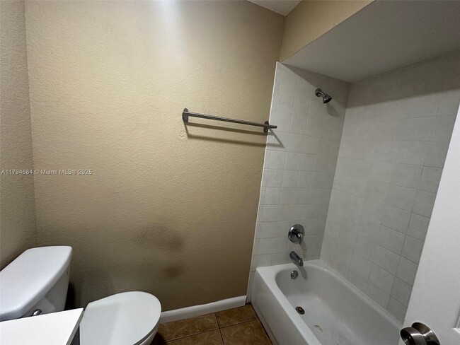 Building Photo - 2830 NW 55th Ave