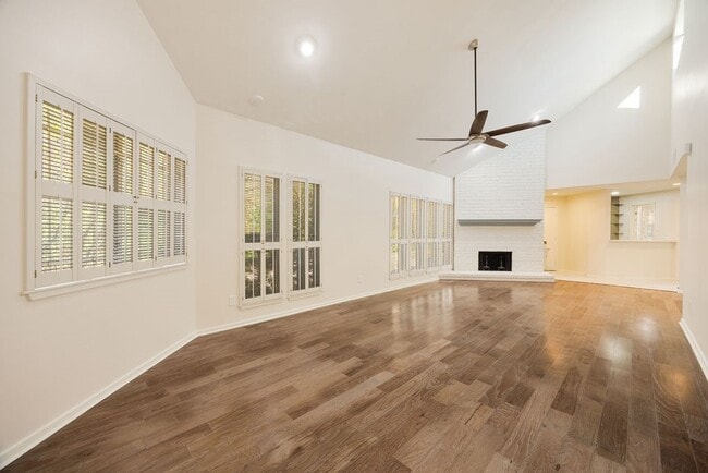 Building Photo - 1856 S Gessner Rd