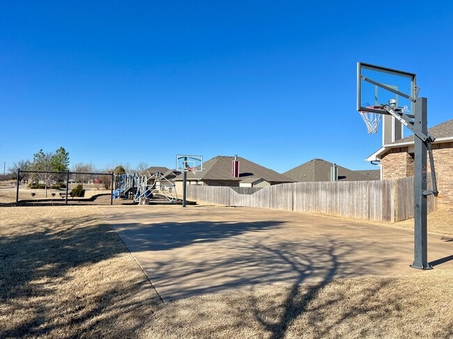 Building Photo - 4116 Palmetto Trail