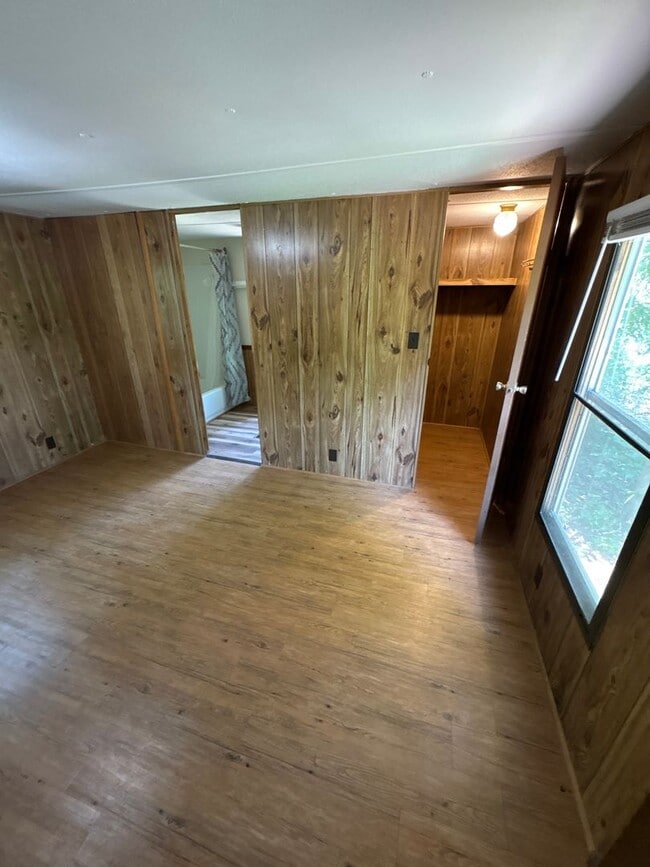 Building Photo - Quiet 3 Bedroom in Alexander