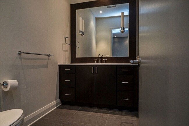 Building Photo - Luxury Penthouse Condo Located in Downtown Pittsburgh (Reduced Security Deposit on Move in)