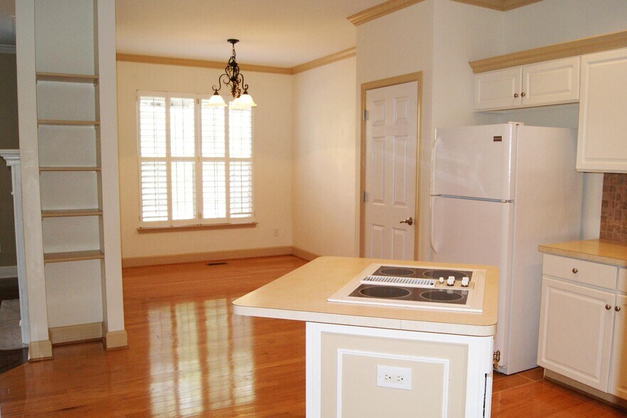 Building Photo - 641 Old Hickory Blvd