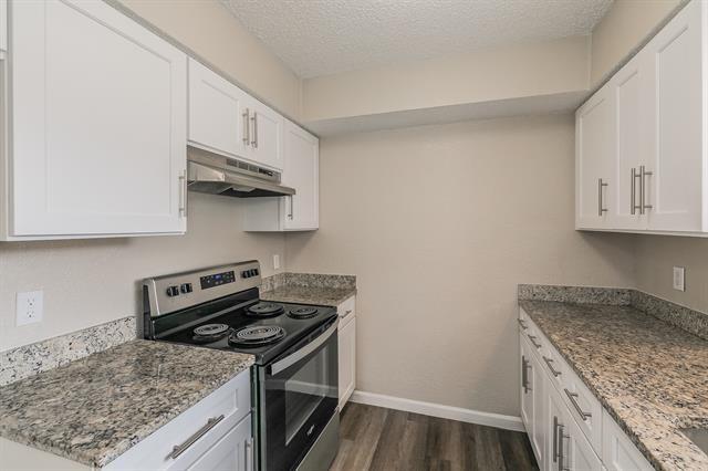 Building Photo - 2762 Parkchester Dr