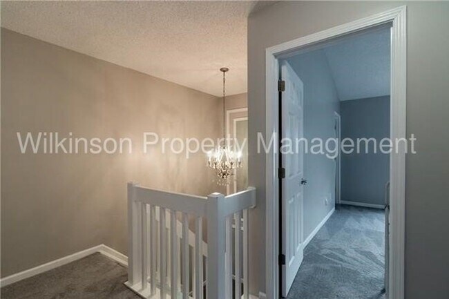 Building Photo - Gorgeous 2Bd/2.5 Bth Townhome in Ballantyne