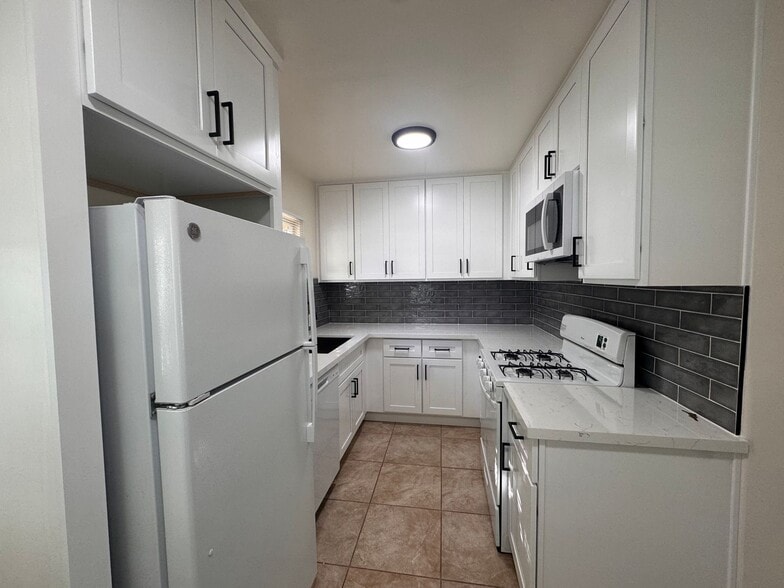 Building Photo - Charming Renovated 3-Bedroom Home in Tarza...