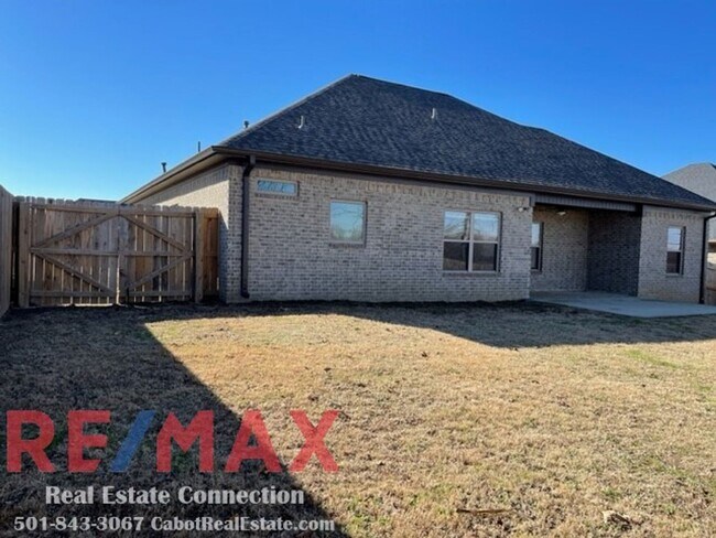 Building Photo - Sorry No Smoking and No Pets Permitted