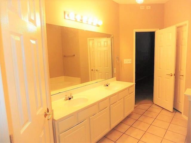 Building Photo - 7000 Eagle Vail Dr