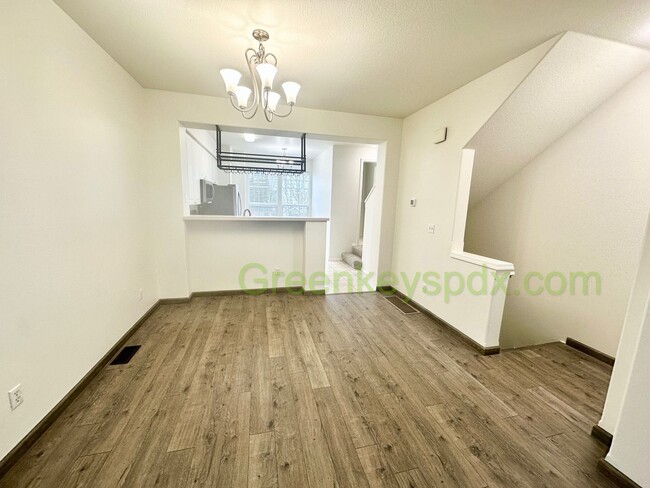 Building Photo - Amazing 2-Bedroom Townhouse with 2.5 Bathrooms, Attached Garage, Private Fenced Patio