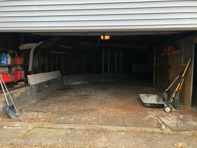 Building Photo - 712 W Lackawanna Ave