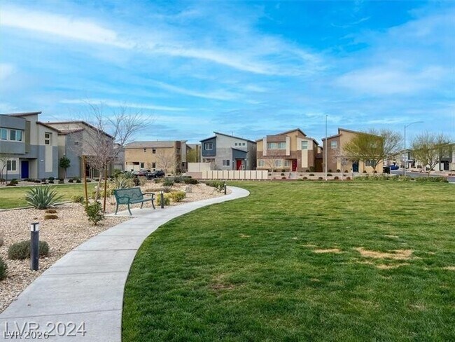 Building Photo - 7481 Moonglade St