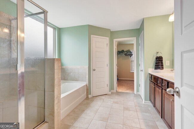 Building Photo - 180 Charleston Dr