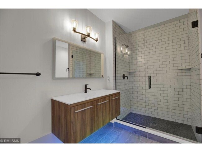 Building Photo - 3408 W 60th St