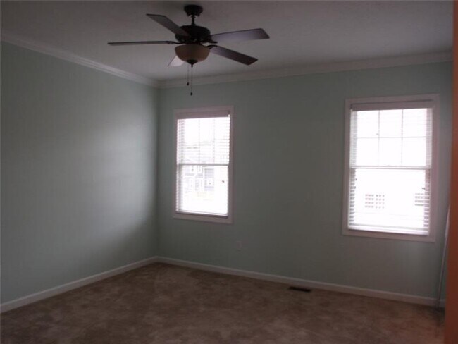 Building Photo - 290 Venango Trail