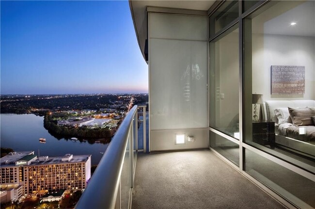 Building Photo - 200 Congress-ID660.2