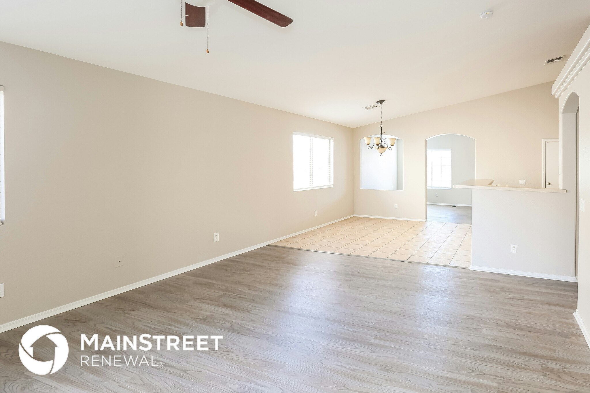 Building Photo - 9016 W Pinchot Ave