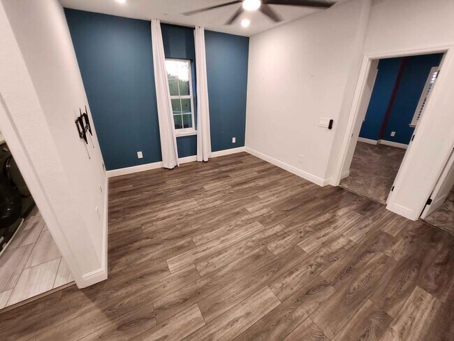Building Photo - 913 Grand Wildmere Cove