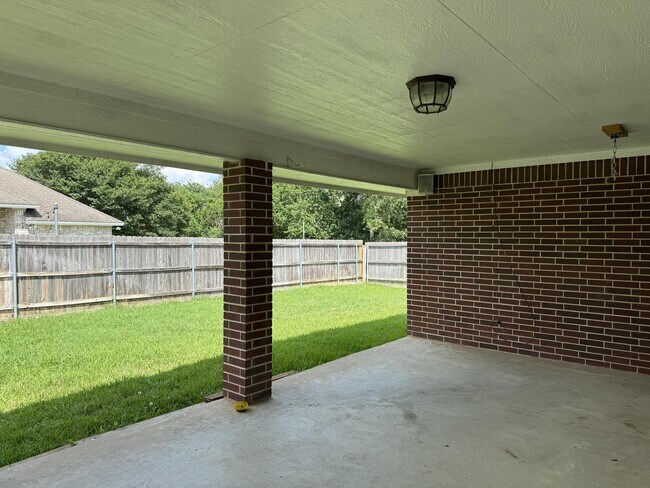 Building Photo - 225 Karten Ln