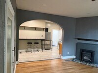 Building Photo - 553 E 700 S