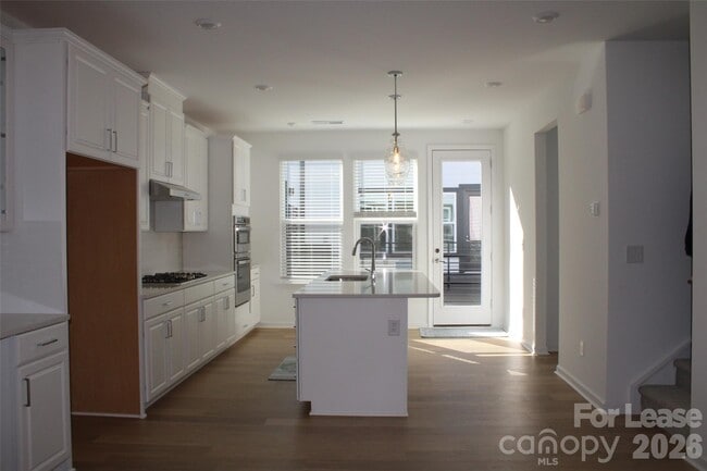 Building Photo - 743 Hoke Ln