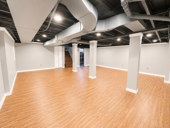 Building Photo - 414 Cornell Pl