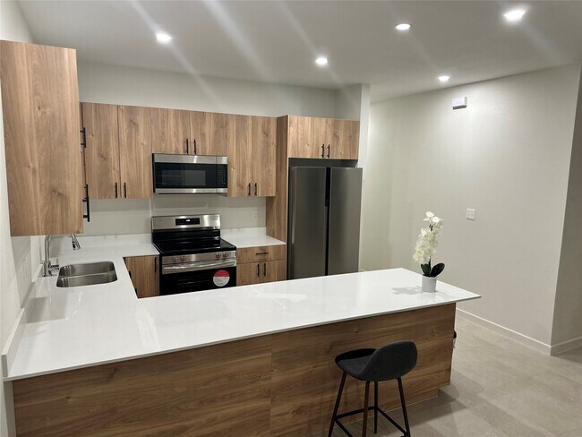 Building Photo - 4984 Alexa Rd