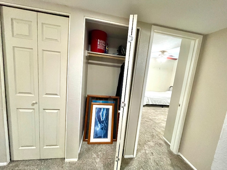 Building Photo - 1014 E Spence Ave