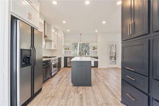 Building Photo - 133 Parkstone Way