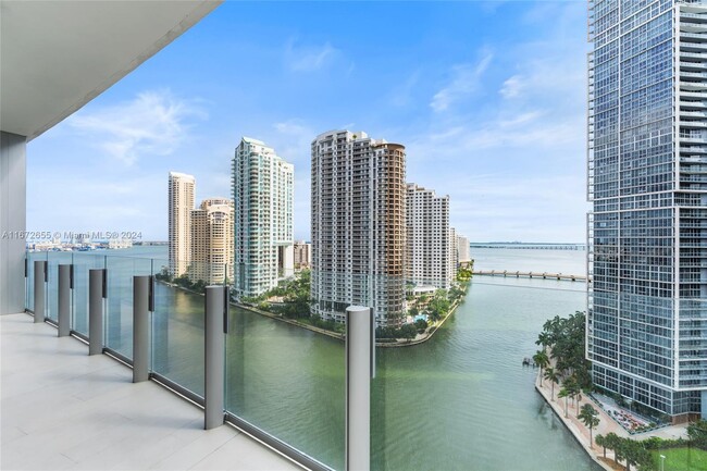 Building Photo - 300 Biscayne Blvd Way