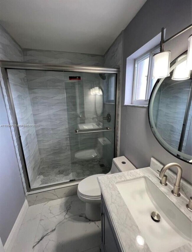 Building Photo - 511 NW 82nd Ave