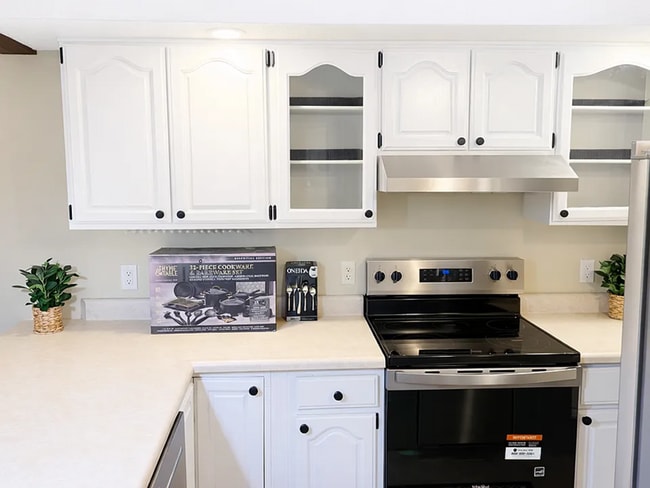 Building Photo - 22 Colony West Dr